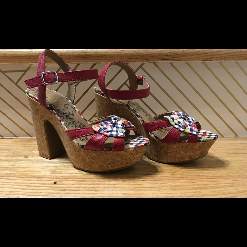 Calla Jellypop Platform Sandals Size 6.5 Red Bow